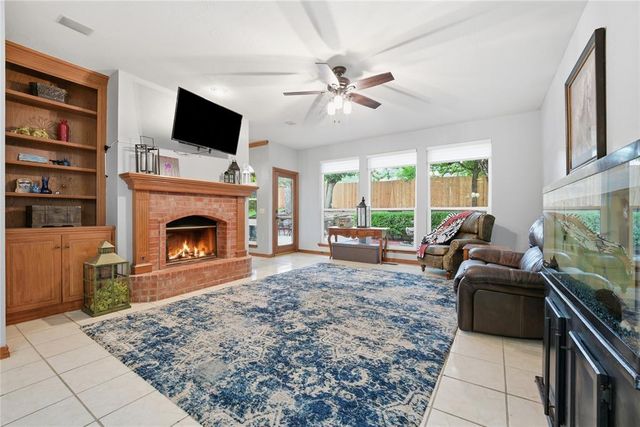 1 N Crosstimber Trail, Edmond, OK 73034