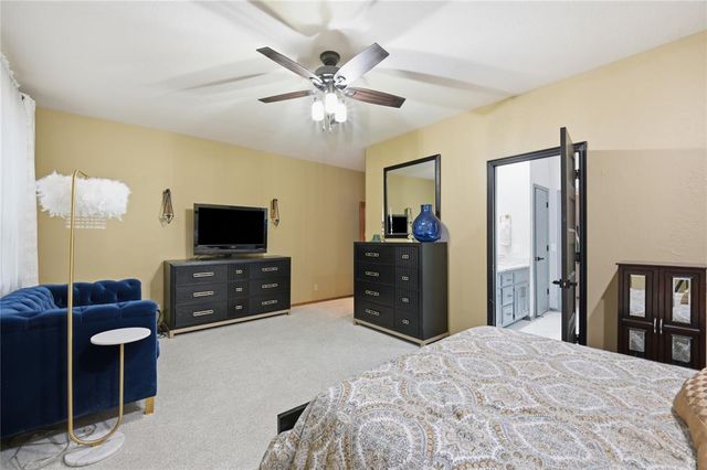1 N Crosstimber Trail, Edmond, OK 73034