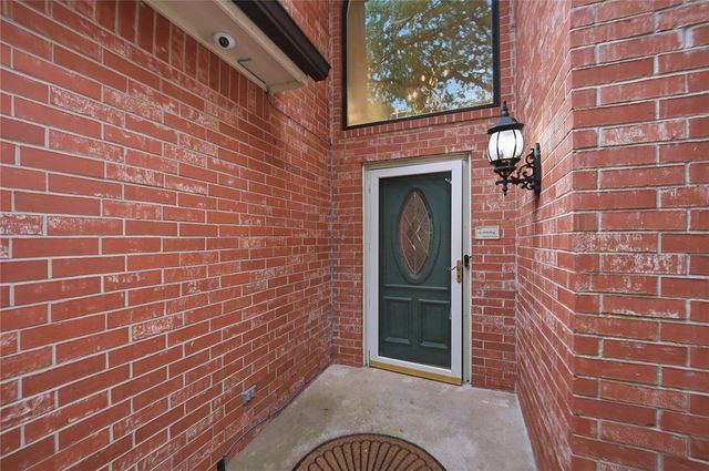 1 N Crosstimber Trail, Edmond, OK 73034
