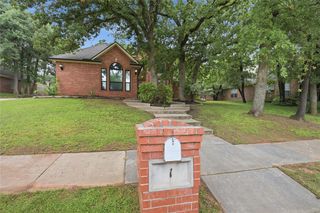 1 N Crosstimber Trail, Edmond, OK 73034