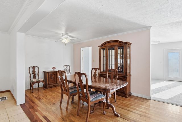 228 HUBBARD Road, Council Bluffs, IA 51503