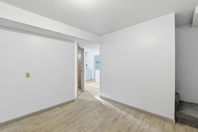 228 HUBBARD Road, Council Bluffs, IA 51503