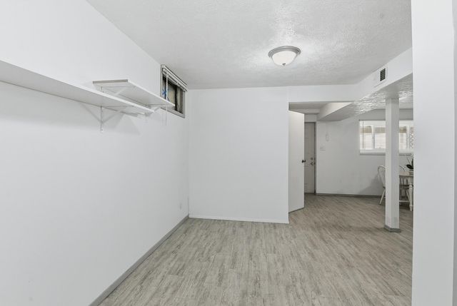 228 HUBBARD Road, Council Bluffs, IA 51503