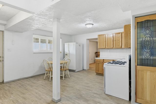 228 HUBBARD Road, Council Bluffs, IA 51503