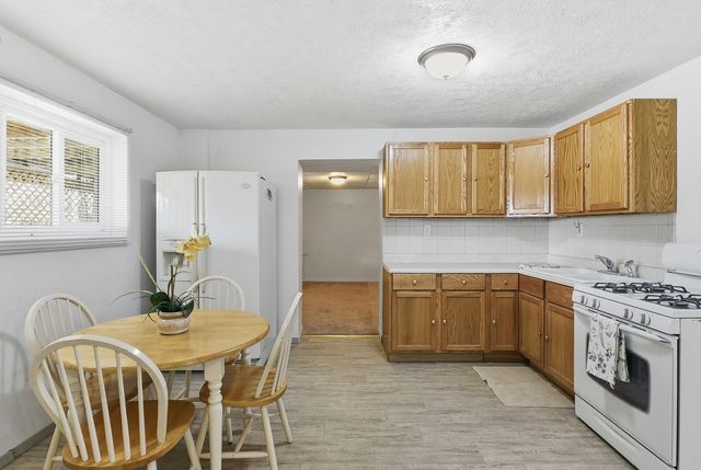 228 HUBBARD Road, Council Bluffs, IA 51503