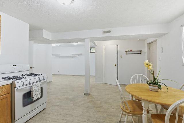228 HUBBARD Road, Council Bluffs, IA 51503