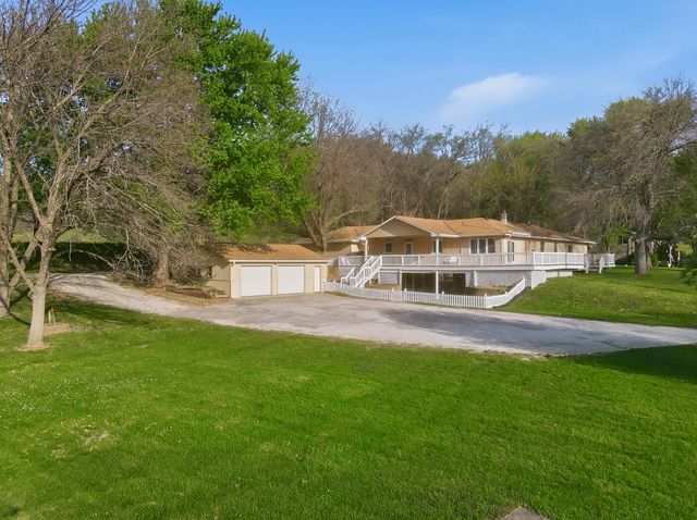 228 HUBBARD Road, Council Bluffs, IA 51503