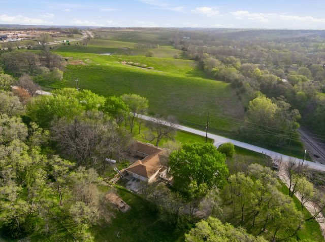 228 HUBBARD Road, Council Bluffs, IA 51503