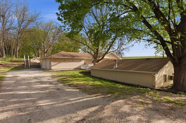 228 HUBBARD Road, Council Bluffs, IA 51503
