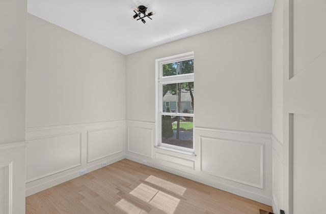 23 Lantern Ln, Arlington, MA 02474