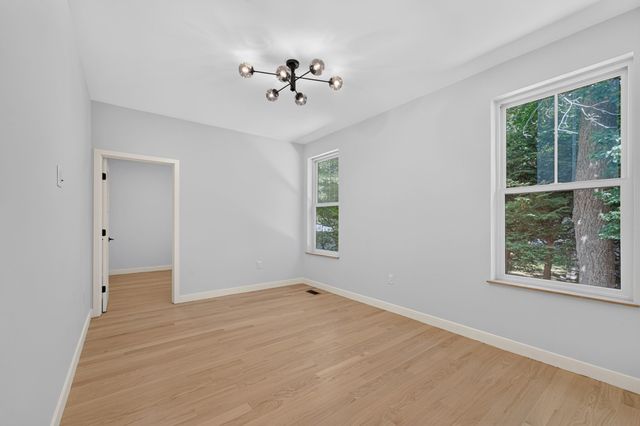 23 Lantern Ln, Arlington, MA 02474