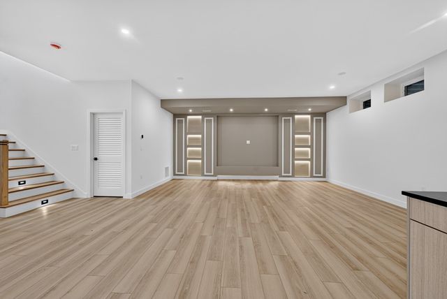 23 Lantern Ln, Arlington, MA 02474