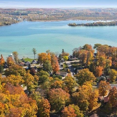 7457 Cairn Highway, Elk Rapids Twp, MI 49629