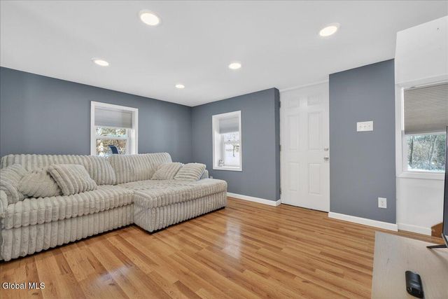 1423 Washout Road, Glenville, NY 12302