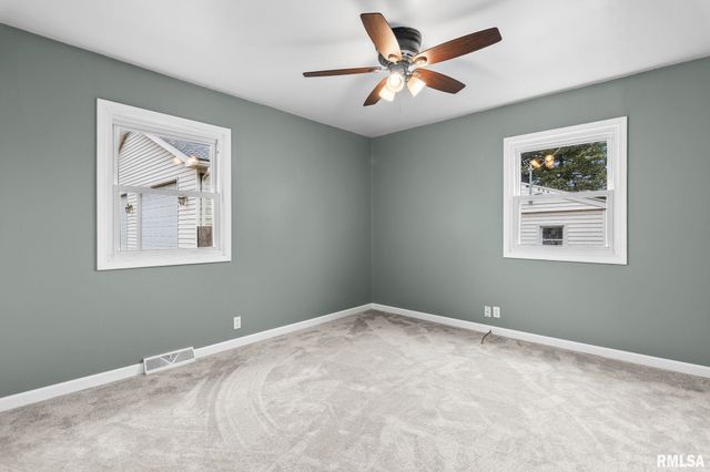 3163 CARMAN Avenue, Springfield, IL 62703