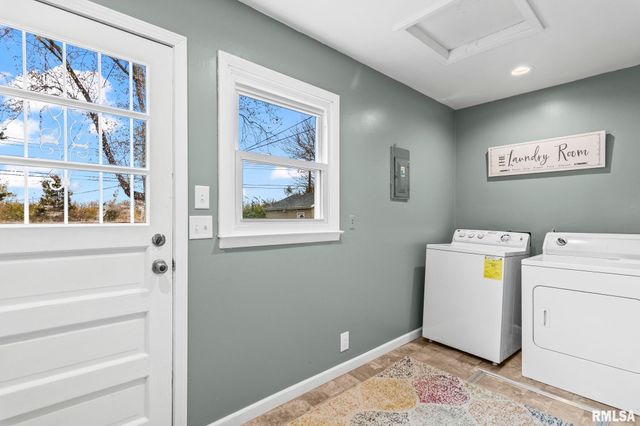 3163 CARMAN Avenue, Springfield, IL 62703