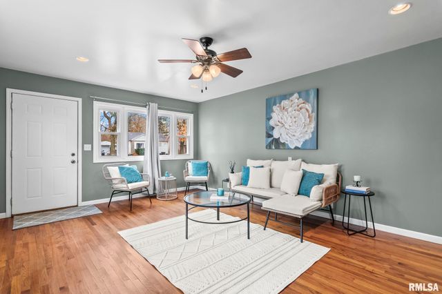 3163 CARMAN Avenue, Springfield, IL 62703