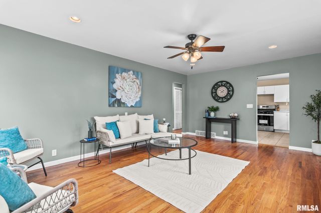 3163 CARMAN Avenue, Springfield, IL 62703