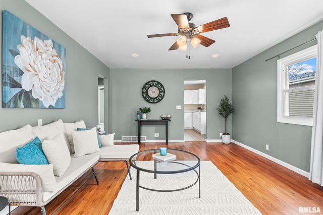 3163 CARMAN Avenue, Springfield, IL 62703