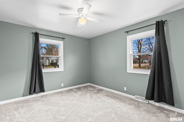 3163 CARMAN Avenue, Springfield, IL 62703