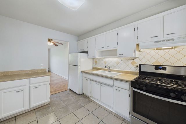 7019 N Ridge Boulevard 3B, Chicago, IL 60645