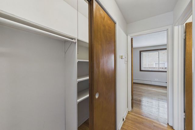 7019 N Ridge Boulevard 3B, Chicago, IL 60645