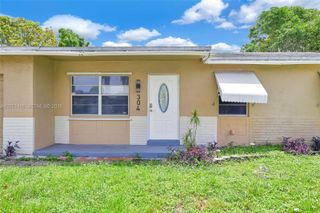 304 SW 77th Avenue, North Lauderdale, FL 33068