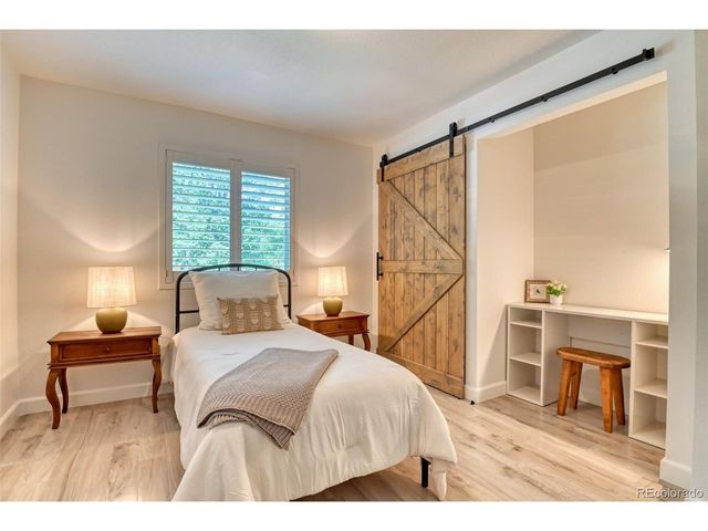 215 Beckers Ln, Manitou Springs, CO 80829