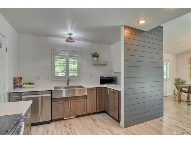 215 Beckers Ln, Manitou Springs, CO 80829