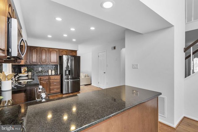 7 CLIFFE HILL COURT, Potomac, MD 20854