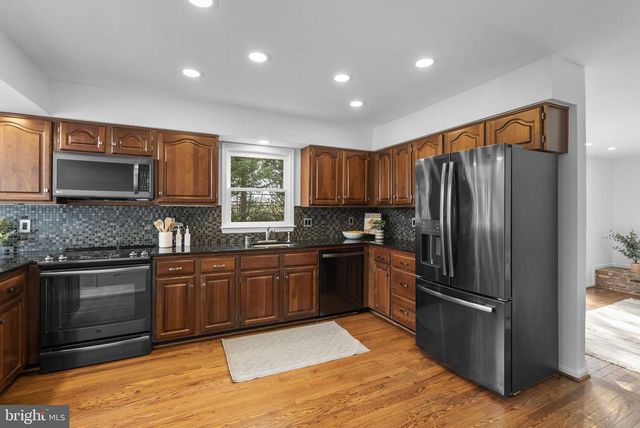 7 CLIFFE HILL COURT, Potomac, MD 20854