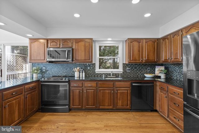 7 CLIFFE HILL COURT, Potomac, MD 20854