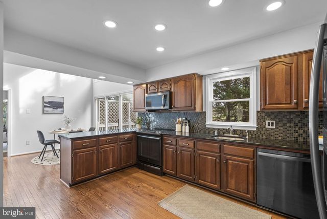 7 CLIFFE HILL COURT, Potomac, MD 20854