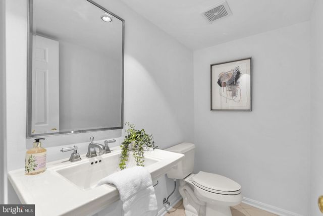 7 CLIFFE HILL COURT, Potomac, MD 20854