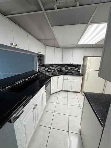 3300 Spanish Moss Ter 412, Lauderhill, FL 33319