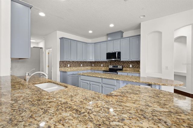 9484 WALNUT CREST DRIVE, Orlando, FL 32832