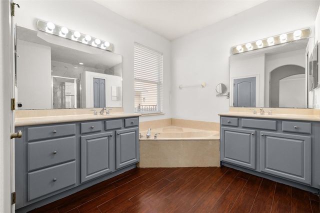 9484 WALNUT CREST DRIVE, Orlando, FL 32832