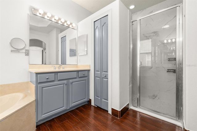 9484 WALNUT CREST DRIVE, Orlando, FL 32832