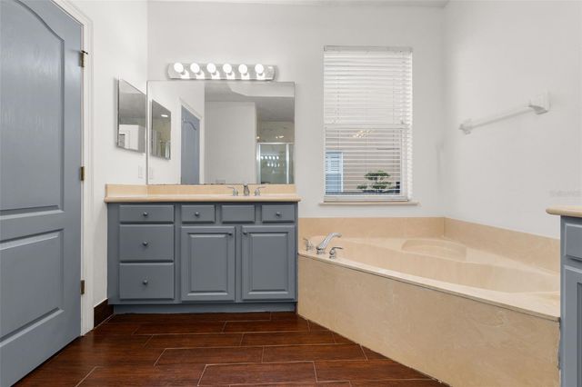 9484 WALNUT CREST DRIVE, Orlando, FL 32832