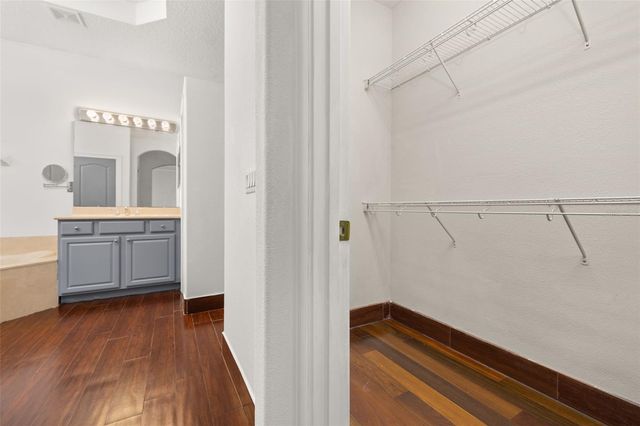 9484 WALNUT CREST DRIVE, Orlando, FL 32832