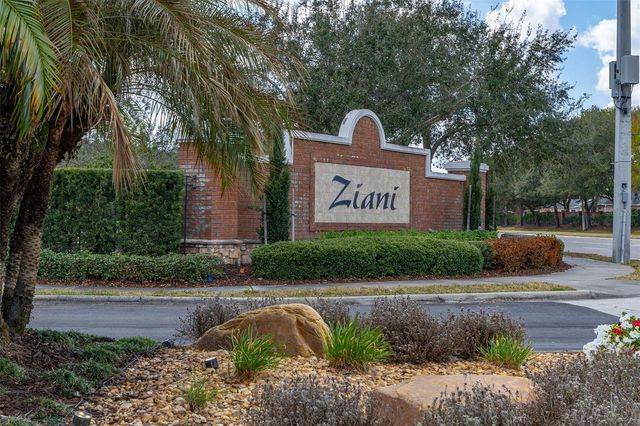 9484 WALNUT CREST DRIVE, Orlando, FL 32832