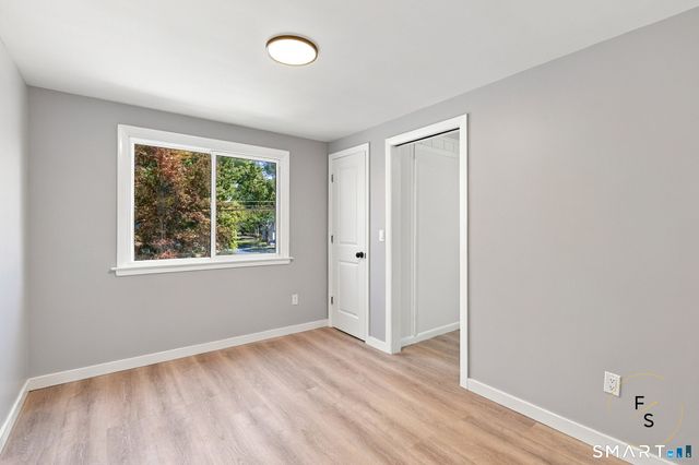 87 Oxford Drive, East Hartford, CT 06118
