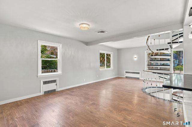 87 Oxford Drive, East Hartford, CT 06118