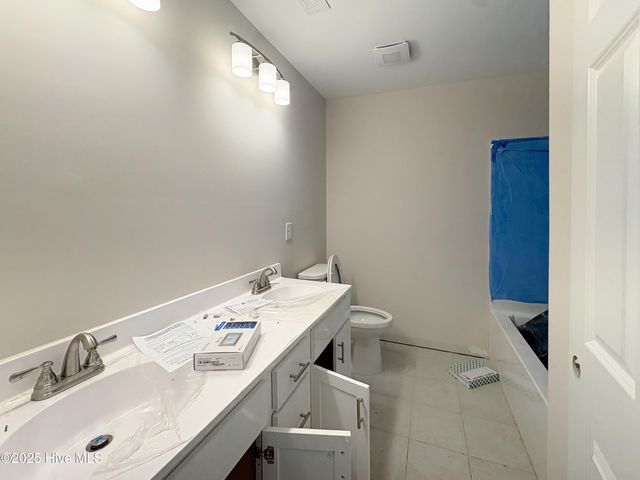 903 Wild Azalea Way, Hubert, NC 28539