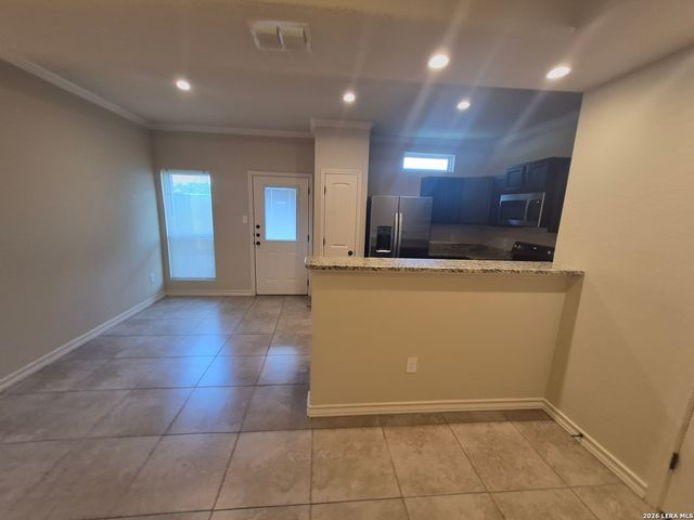 7011 Micayla Cv Unit 102, San Antonio, TX 78244