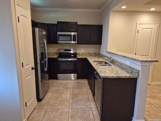 7011 Micayla Cv Unit 102, San Antonio, TX 78244
