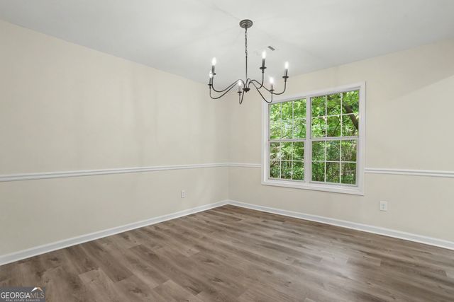 105 Creek View Drive, Hoschton, GA 30548