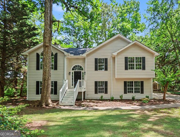105 Creek View Drive, Hoschton, GA 30548