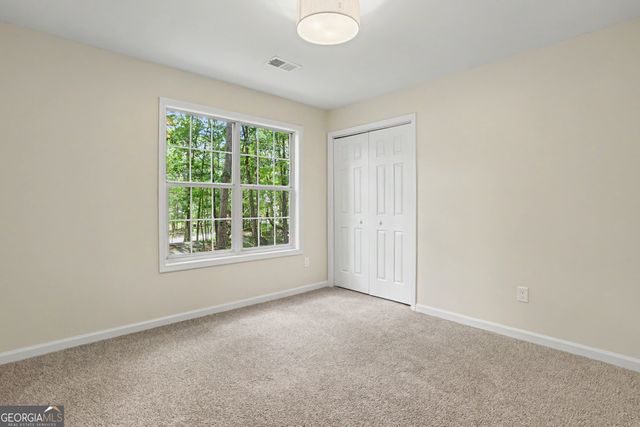 105 Creek View Drive, Hoschton, GA 30548