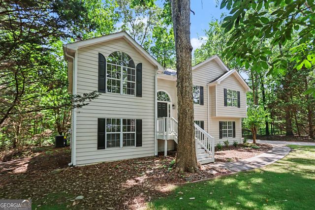 105 Creek View Drive, Hoschton, GA 30548